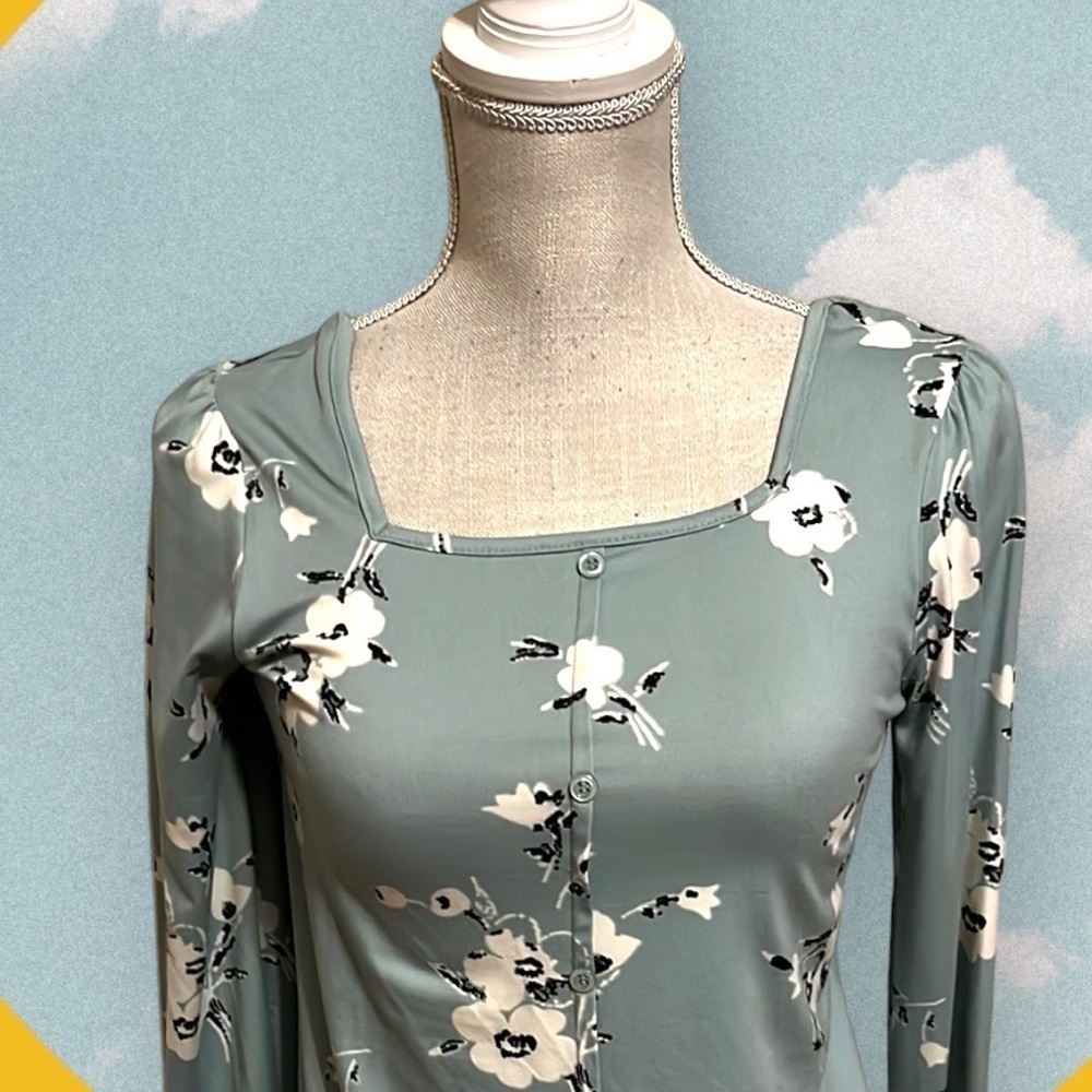 Love glam girl top, soft green, sz S, nwt